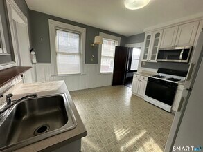 118 Ellsworth St in Bridgeport, CT - Foto de edificio - Building Photo