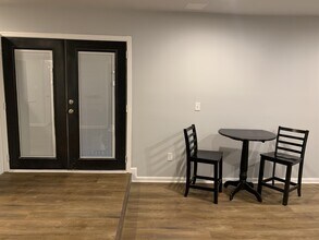 924 Chapman Cir in Stone Mountain, GA - Building Photo - Building Photo