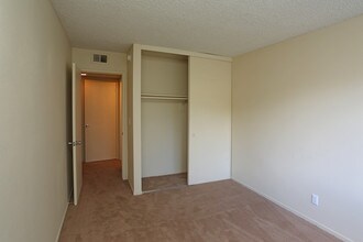 Orange Plaza in Orange, CA - Foto de edificio - Interior Photo