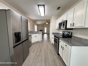 1613 Teaberry Dr in Middleburg, FL - Building Photo - Building Photo