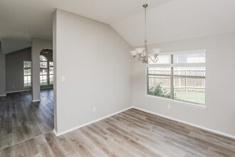9101 Prairie Hen Dr in Fort Worth, TX - Building Photo - Building Photo