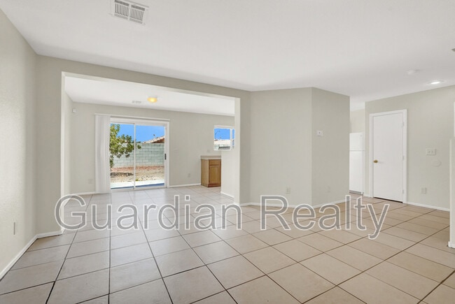 2022 Peacemaker Rd in Las Vegas, NV - Building Photo - Building Photo