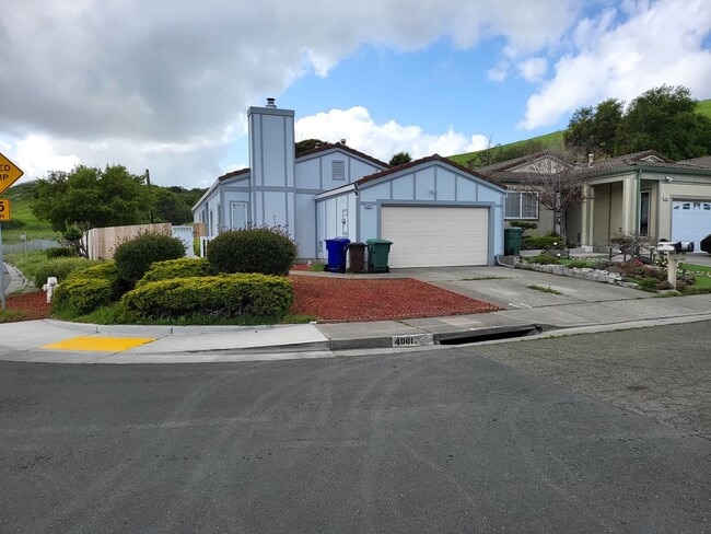 4001 Mozart Dr in Richmond, CA - Building Photo - Building Photo