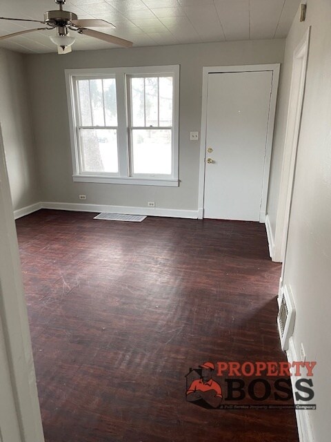 property at 302 River Oaks Dr