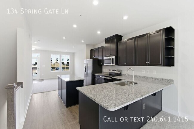 134 Spring Gate Ln in Pasadena, MD - Building Photo - Building Photo