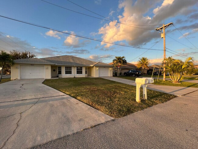 419 SW 4th St in Cape Coral, FL - Building Photo - Building Photo