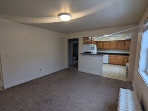 5921 London Rd in Duluth, MN - Building Photo - Building Photo