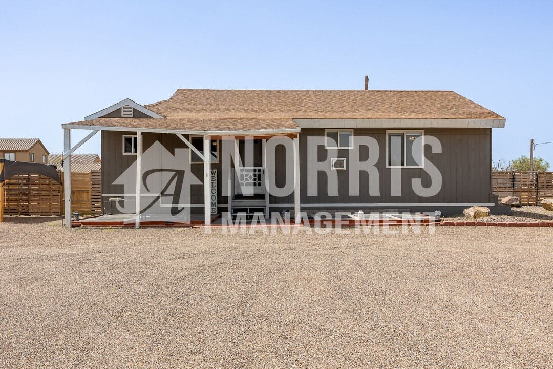 381 W Ghost Ranch Rd in Casa Grande, AZ - Building Photo