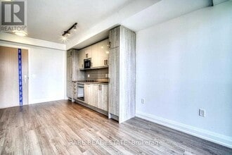 77 Mutual St in Toronto, ON - Building Photo - Building Photo