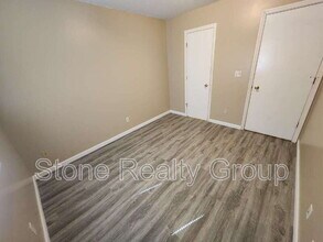 2480 E Clayton Dr in Terre Haute, IN - Building Photo - Building Photo
