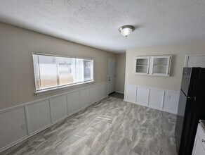 11407 Criterion Ave in St. Louis, MO - Building Photo - Building Photo