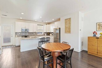 1512 Parkview Ln in Rockaway, NJ - Building Photo - Building Photo