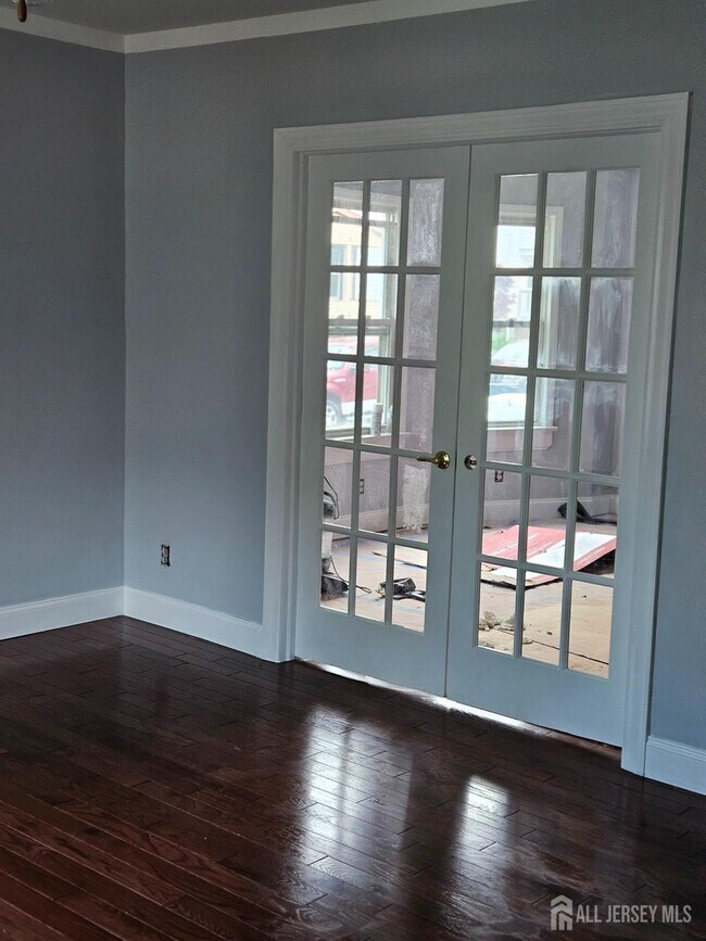 39 Pulaski Ave in Carteret, NJ - Building Photo - Building Photo