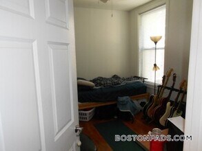 33 Edgerly Rd, Unit 3 in Boston, MA - Building Photo - Building Photo