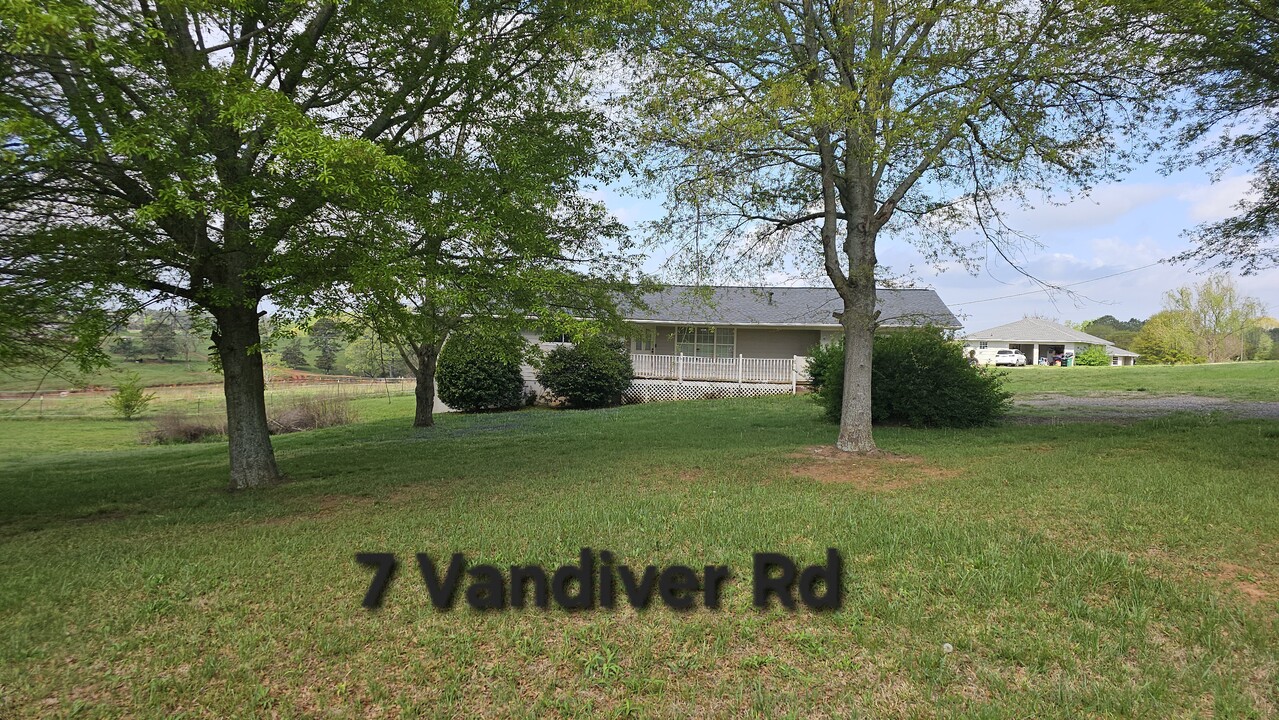 7 Vandiver Rd in Martin, GA - Building Photo
