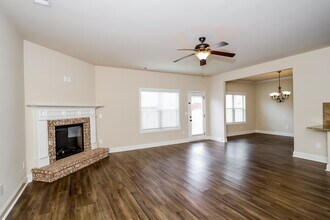 2020 Bridgewater Pass in Hampton, GA - Building Photo - Building Photo