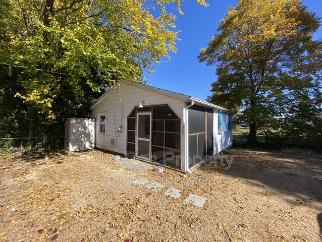 205 N Irving Ave in Colonial Beach, VA - Building Photo - Building Photo