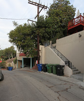 3965-3967 Cumberland Ave in Los Angeles, CA - Foto de edificio - Building Photo