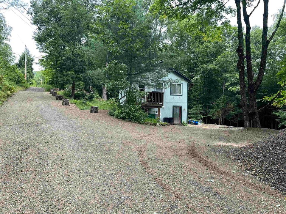 165 Turtle Rock Rd in Stoddard, NH - Building Photo