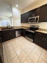 3336 Las Campos Pl in Tampa, FL - Foto de edificio - Building Photo