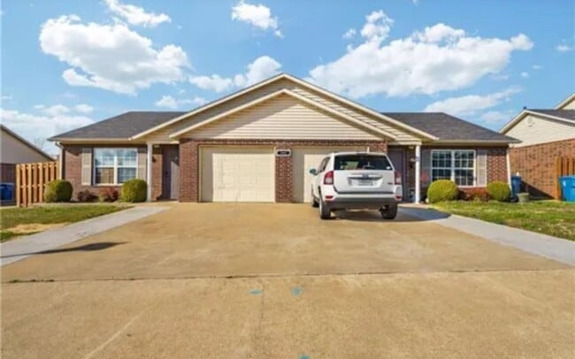 property at 3304 SW Landau Ct