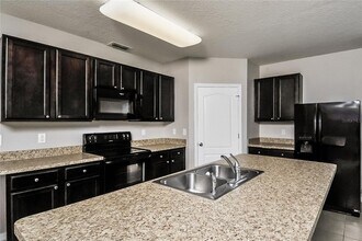 2037 Van Buren Loop in Auburndale, FL - Building Photo - Building Photo