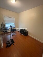 311 Cardinal Medeiros Ave, Unit 1A in Cambridge, MA - Foto de edificio - Building Photo