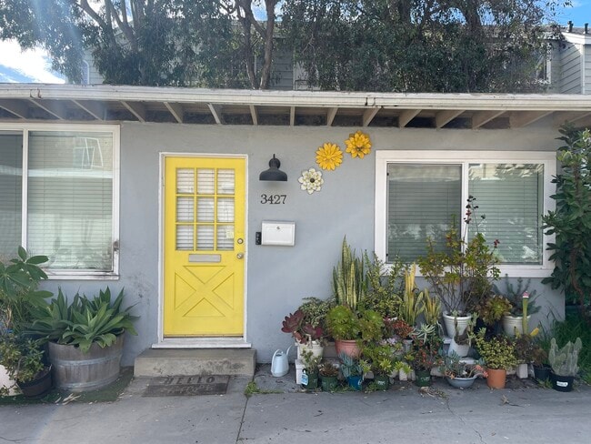 3427 E Wilton St, Unit Furnished utilities incl