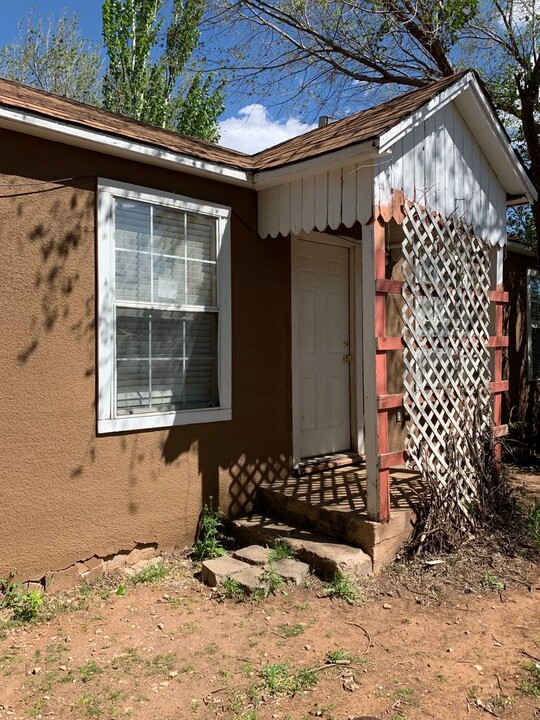 1205 N Prince St in Clovis, NM - Foto de edificio