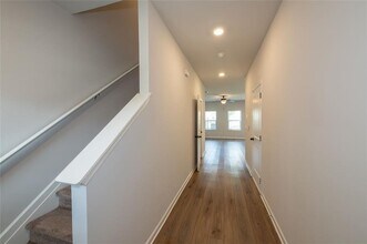 6979 Zaniah Rd in Atlanta, GA - Building Photo - Building Photo