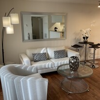 Stylish Living in the Heart of Boca Raton in Boca Raton, FL - Building Photo