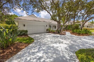816 Turkey Oak Ln in Naples, FL - Building Photo