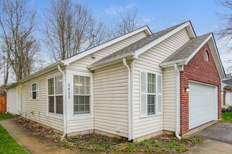 2625 Northwold Rd, Unit 354 in Columbus, OH - Building Photo - Building Photo