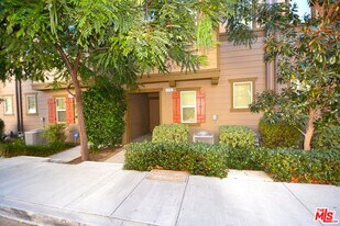 14107 W Birch Ln in Los Angeles, CA - Building Photo