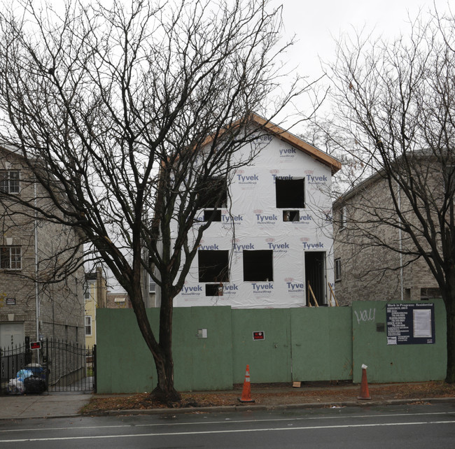 1120 E 222nd St in Bronx, NY - Building Photo - Building Photo