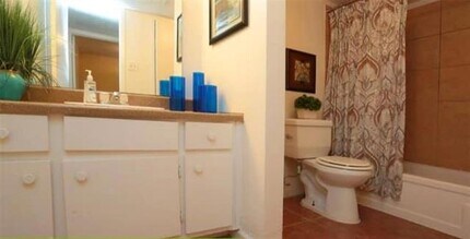 4300 Shaver St in Houston, TX - Building Photo - Building Photo