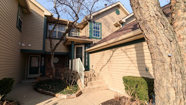 918 Ridgefield Ln in Wheeling, IL - Building Photo - Building Photo