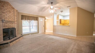 401 Parkview Dr in Pflugerville, TX - Building Photo - Building Photo