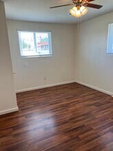 1417 E Ferguson Ave in Wood River, IL - Foto de edificio - Building Photo