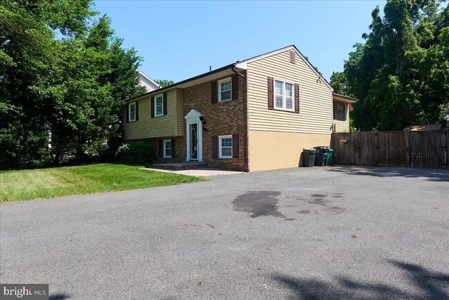 property at 4708 Sellman Rd