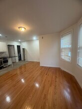 84 Neptune Ave in Jersey City, NJ - Building Photo - Building Photo