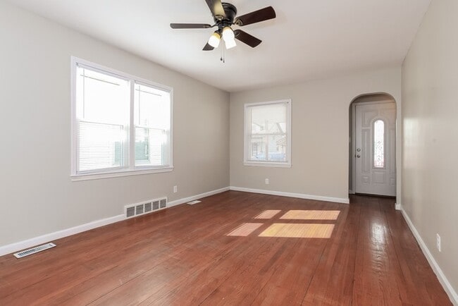 1045 Ross Ave in Hamilton, OH - Building Photo - Building Photo