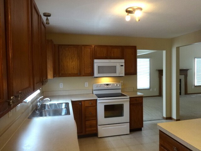 7793 Waggoner Chase Blvd in Blacklick, OH - Foto de edificio - Building Photo