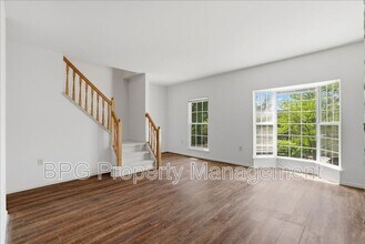 522 Breckinridge Square SE in Leesburg, VA - Building Photo - Building Photo