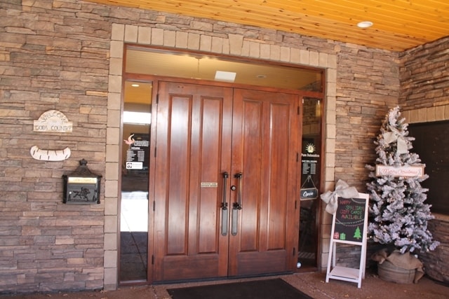 2450 S White Mountain Rd in Show Low, AZ - Foto de edificio - Building Photo