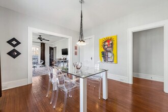 536 Hawthorne Ln in Charlotte, NC - Building Photo - Building Photo