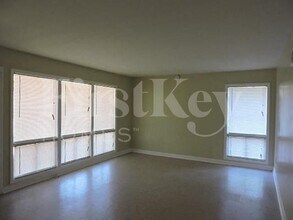 5183 Warfield Dr in Memphis, TN - Building Photo - Building Photo