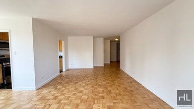 East 79th Street, Unit 8W in New York, NY - Building Photo - Building Photo