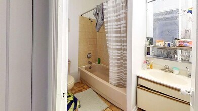 4653 Malden St in Chicago, IL - Building Photo - Building Photo