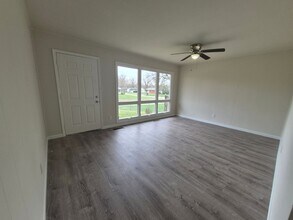 4081 Mapleleaf Dr in Dayton, OH - Building Photo - Building Photo